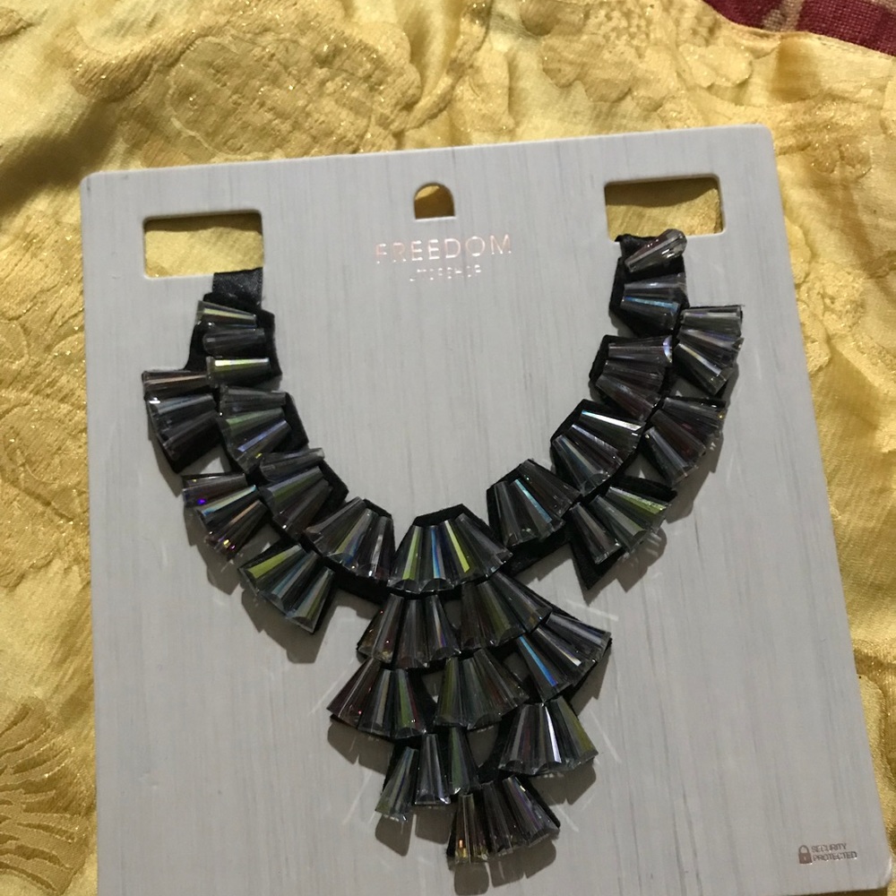 Freedom at Top-shop necklace - Picture 2 of 8